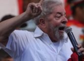 Acuado Lula parte para o ataque
